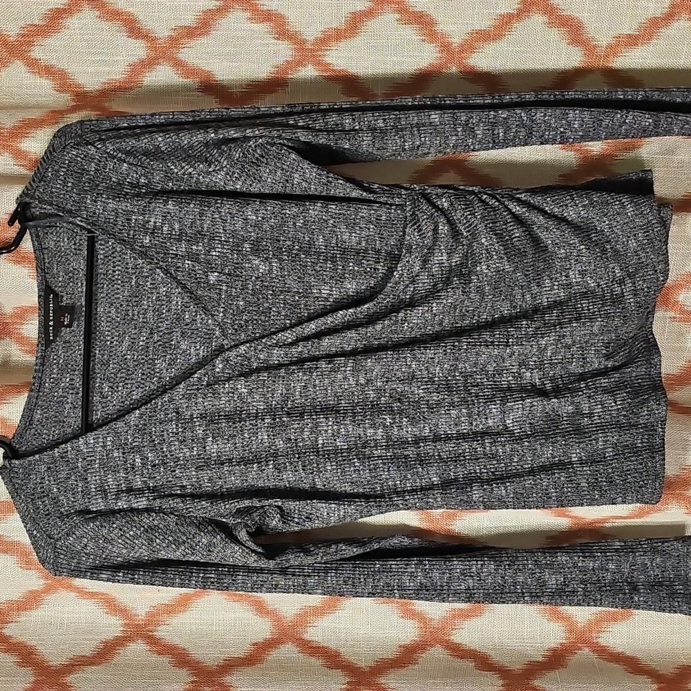 Womens V- Neck Long Sleve